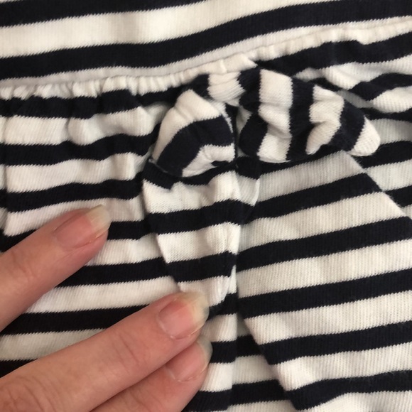 Gymboree size 4 Girls skort nay & White striped - Picture 3 of 6